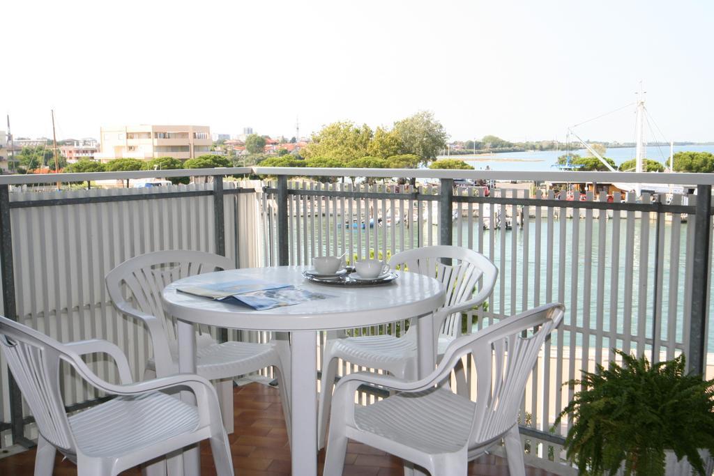 Casa Marina Apartment Lignano Sabbiadoro Ngoại thất bức ảnh
