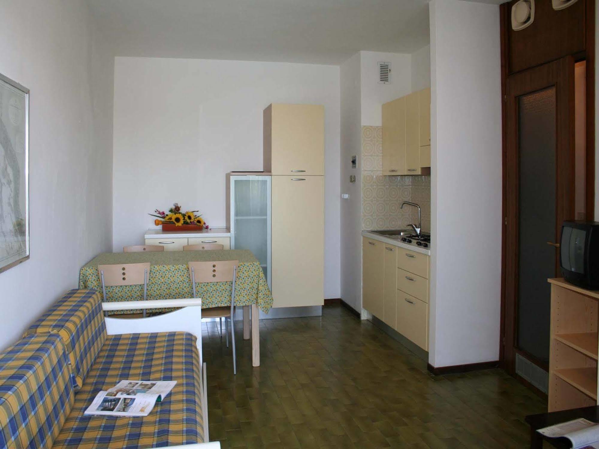 Casa Marina Apartment Lignano Sabbiadoro Ngoại thất bức ảnh
