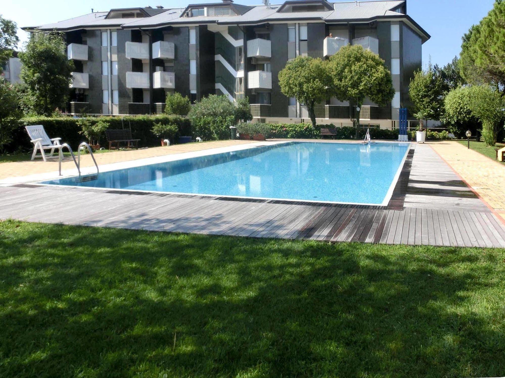 Casa Marina Apartment Lignano Sabbiadoro Ngoại thất bức ảnh